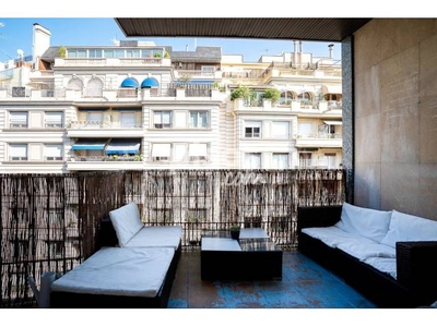 Piso en venta en Carrer de Balmes, cerca de Carrer d' Atenes