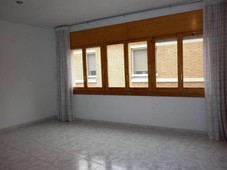 Venta Piso Valls. Piso de cuatro habitaciones en Calle MOLET. Buen estado segunda planta con terraza