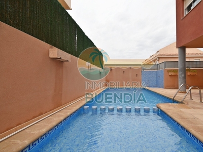 Apartamento con piscina comunitaria y garaje en Puerto de Mazarrón (La Cumbre)