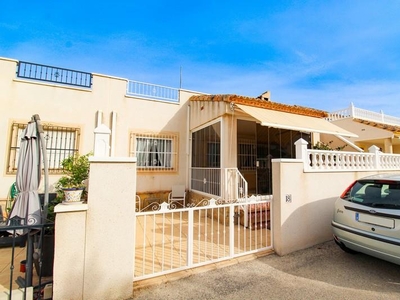 Bungalow de 2 dormitorios y 1 baño en Lo Crispin, Algorfa.