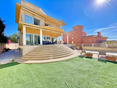 Casa / villa de 340m² en venta en Cabo de las Huertas