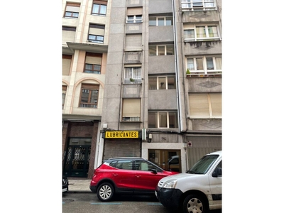 Piso en venta en Valdecilla-Calle Alta