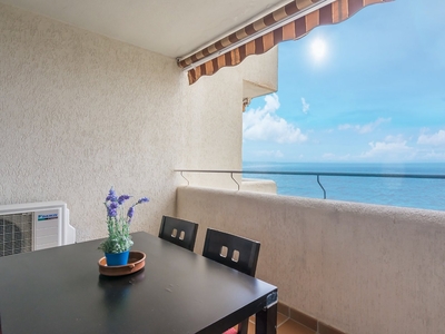 PRECIOSO APARTAMENTO CON VISTAS FRONTALES AL MAR EN BENALBEACH