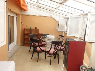 Alquiler de ático en El Pilar - La Estación de 1 habitación con terraza y muebles