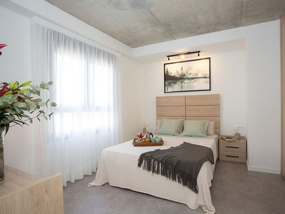 Alquiler de dúplex en calle Huertos de 2 habitaciones con muebles y aire acondicionado