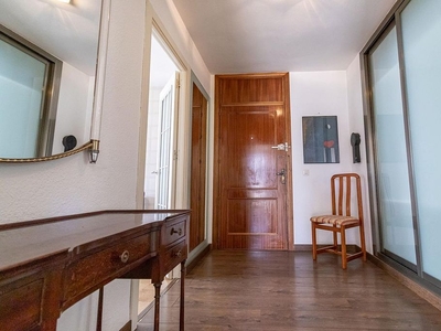 Alquiler de piso en avenida Ramón y Cajal de 4 habitaciones con garaje y muebles