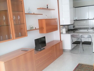 Alquiler de piso en Burela de 1 habitación con garaje y muebles