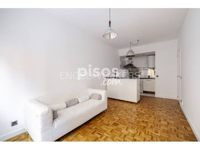 Apartamento en venta en Calle de Clara del Rey, cerca de Calle del Corazón de María