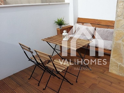 Ático en alquiler en La Roqueta de 2 habitaciones con terraza y muebles