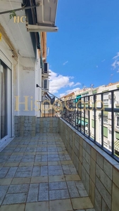 Ático en alquiler en Peñamefecit - Avda Barcelona de 3 habitaciones con terraza y muebles