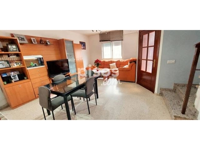 Casa adosada en venta en Calle del Tejo