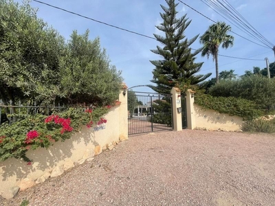 Casa con terreno en Daya Vieja