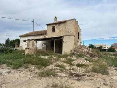 Casa con terreno en Murcia