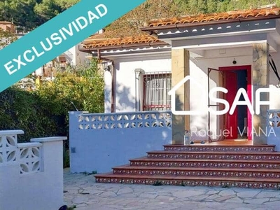 Chalet en venta en Vallirana, Barcelona