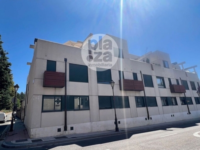 Dúplex en venta en Centro - Burgos de 2 habitaciones con terraza y garaje