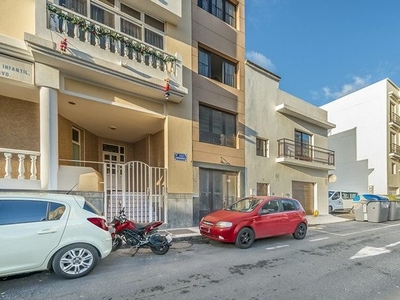 Local en venta en Arrecife de 150 m²