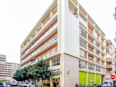 Local en venta en Badajoz de 249 m²