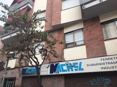 Local en venta en Badalona de 450 m²