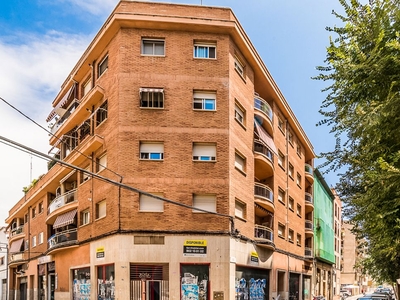 Local en venta en Tarragona de 81 m²
