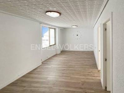 Piso de dos habitaciones 70 m², L'Hort de Senabre, València