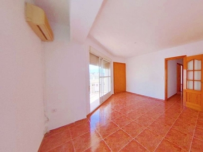 Piso en alquiler en Molina de Segura ciudad de 4 habitaciones con terraza y aire acondicionado