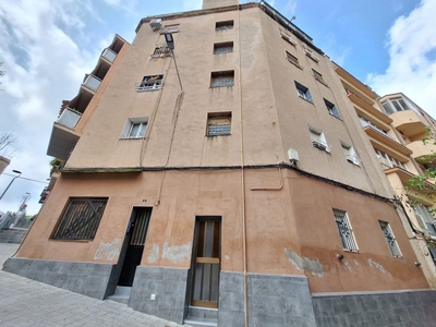 Piso en venta en Hospitalet De Llobregat, L' de 65 m²