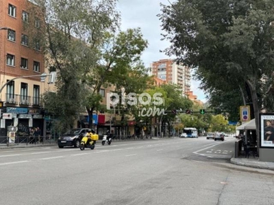 Piso en venta en Paseo de Extremadura, cerca de Plaza de Santa Cristina