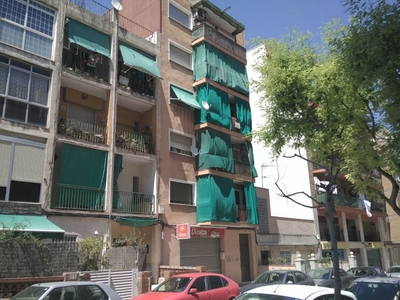 Piso en venta en Sant Vicenç Dels Horts de 61 m²