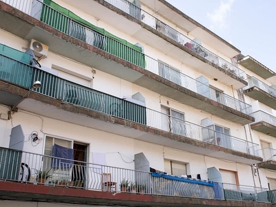 Venta de piso en Marca del Ham - Vilatenim de 3 habitaciones con terraza y aire acondicionado