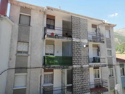 Venta de piso en Mijares de 3 habitaciones con terraza