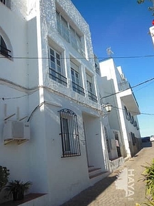 Venta de piso en Mojácar ciudad de 3 habitaciones con terraza y balcón