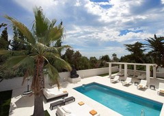 Alquiler Casa unifamiliar Marbella. Buen estado calefacción individual 250 m²