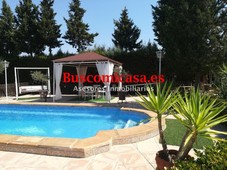 Chalet en Linares