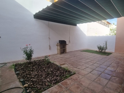 Alquiler de casa con piscina y terraza en San Juan de Aznalfarache, CARREFOUR