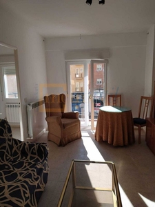 Alquiler de piso en Garrido Norte - Chinchibarra de 4 habitaciones con muebles y balcón