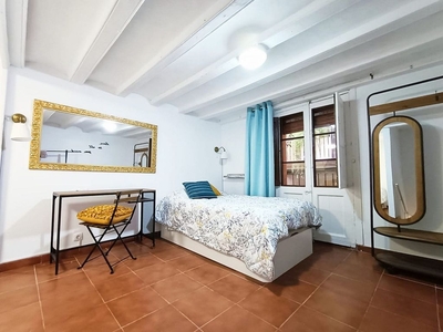 Alquiler de dúplex en Sant Pere, Santa Caterina i la Ribera de 1 habitación con muebles y balcón
