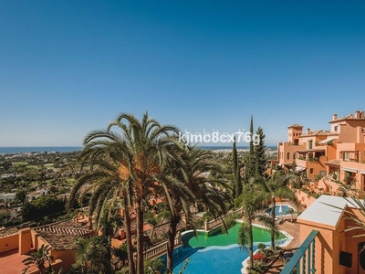 Apartamento en venta 3 habitaciones 3 baños. en Marbella