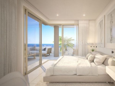 Ático con 2 habitaciones amueblado con parking, aire acondicionado y vistas al mar en Mijas