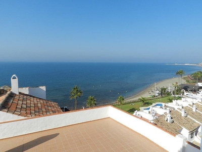 Apartamento en venta en calle Reserva de Marbella de 2 habitaciones con terraza y piscina