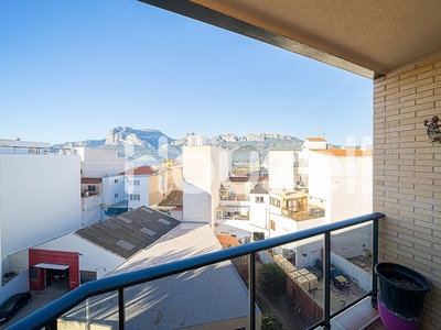 Ático en venta en calle De Colom de 4 habitaciones con terraza y garaje