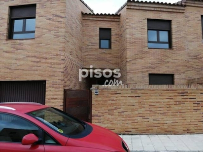 Casa adosada en venta en Nambroca