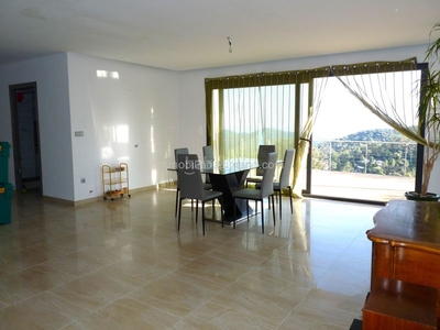 Casa chalet a estrenar con vistas a mar en Serra Brava Lloret de Mar