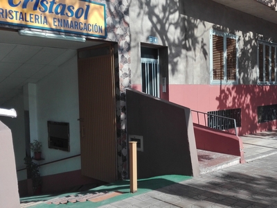 Local Comercial / Almacén Venta La Salud La Salle