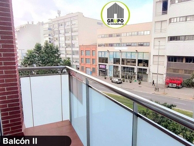 Piso con dos balcones y parking en Montesa Esplugues de Llobregat