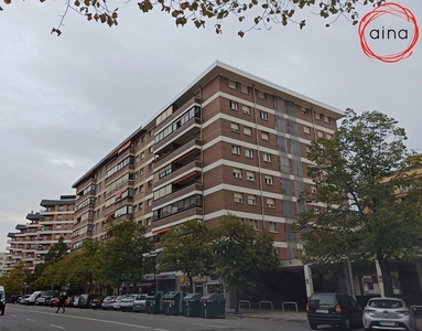 Piso en alquiler en calle Del Monasterio de Urdax de 3 habitaciones con terraza y garaje