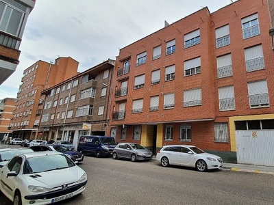 Piso en alquiler en Santiago - San Telmo de 3 habitaciones con terraza y garaje