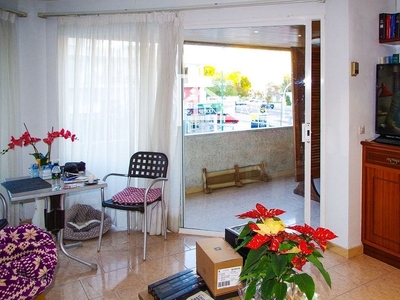 Piso en venta en Port d'Alcúdia - Platja d'Alcúdia de 3 habitaciones con terraza y balcón