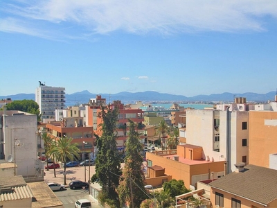 Piso en venta en S'Arenal-Son Verí de 4 habitaciones con terraza y balcón