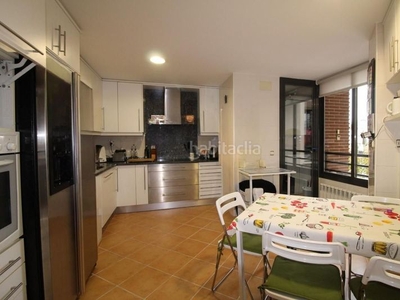 Piso precioso piso en urbanización privada en Montecarmelo Madrid