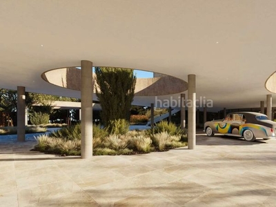 Planta baja con 2 habitaciones con ascensor, parking, piscina, aire acondicionado y vistas al mar en Fuengirola